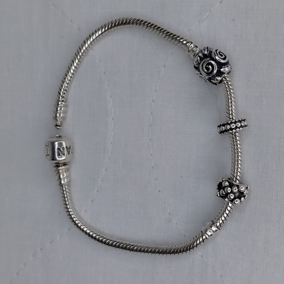 Pandora Bracelet 925 - Picture 1 of 8